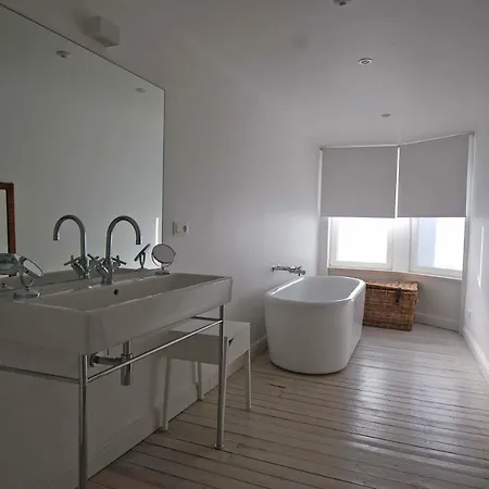 Holiday home Uniek Art Deco Herenhuis *